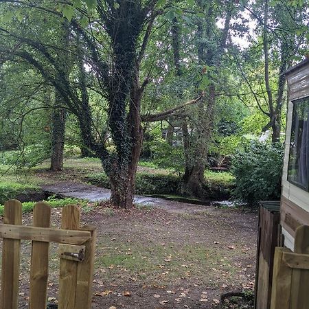 Mobile Home Situe Au Coeur Du Lac Blangy-le-Château Exteriér fotografie
