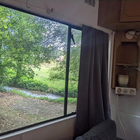 Mobile Home Situe Au Coeur Du Lac Blangy-le-Château Exteriér fotografie